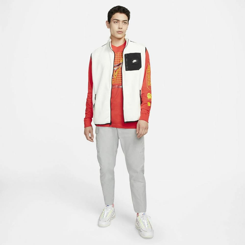 Men's Nike Heatwave Graphic Tee 7 Men's Nike Heatwave Graphic Tee - Image 5